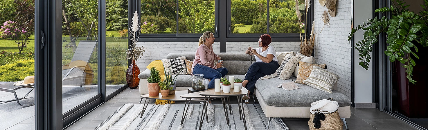 Créer une déco de salon neutre pour l'accessoiriser au fil des