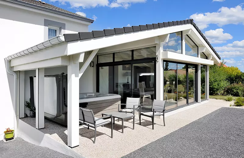 Rijpen vergelijking Onderling verbinden Véranda pergola en duo : la solution indoor outdoor idéale | Vie & Véranda