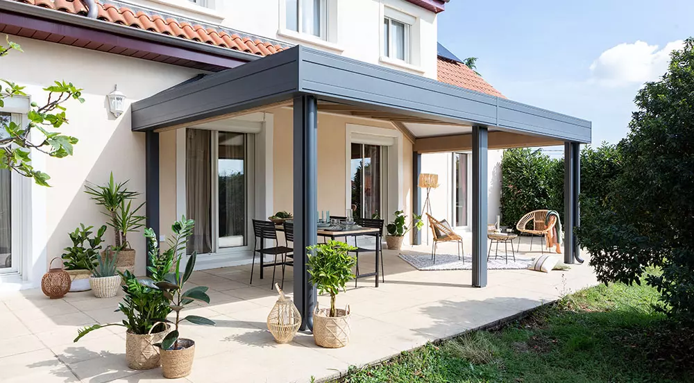 Pergola Bioclimatique HORIZON Autoportée en Kit et Sur-Mesure