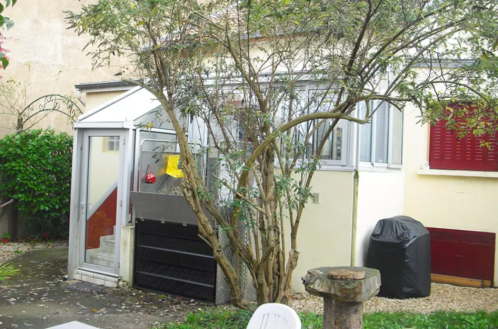 Une maison avant la construction d'une extension bois dans le 21