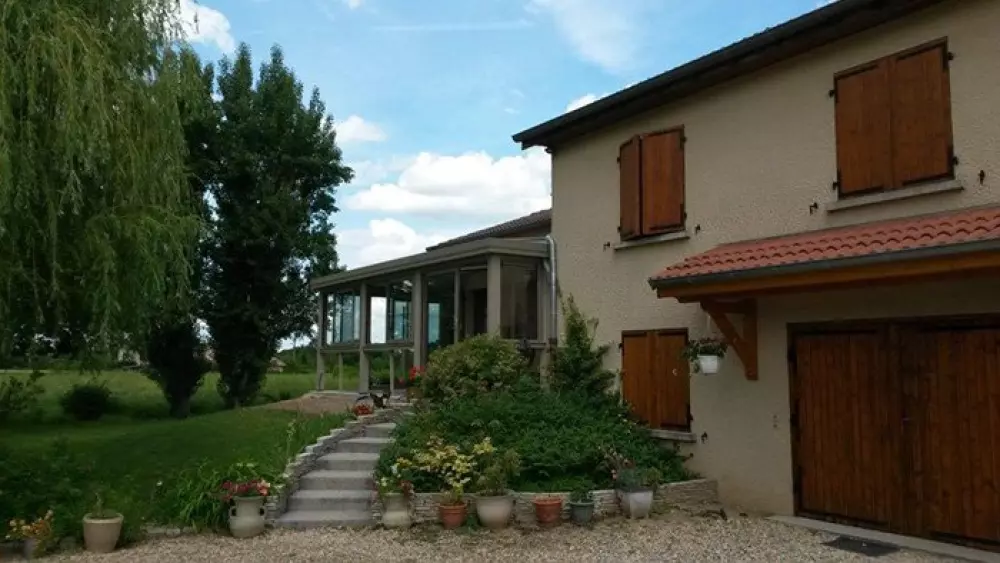 veranda bois alu corcelles en Beaujolais