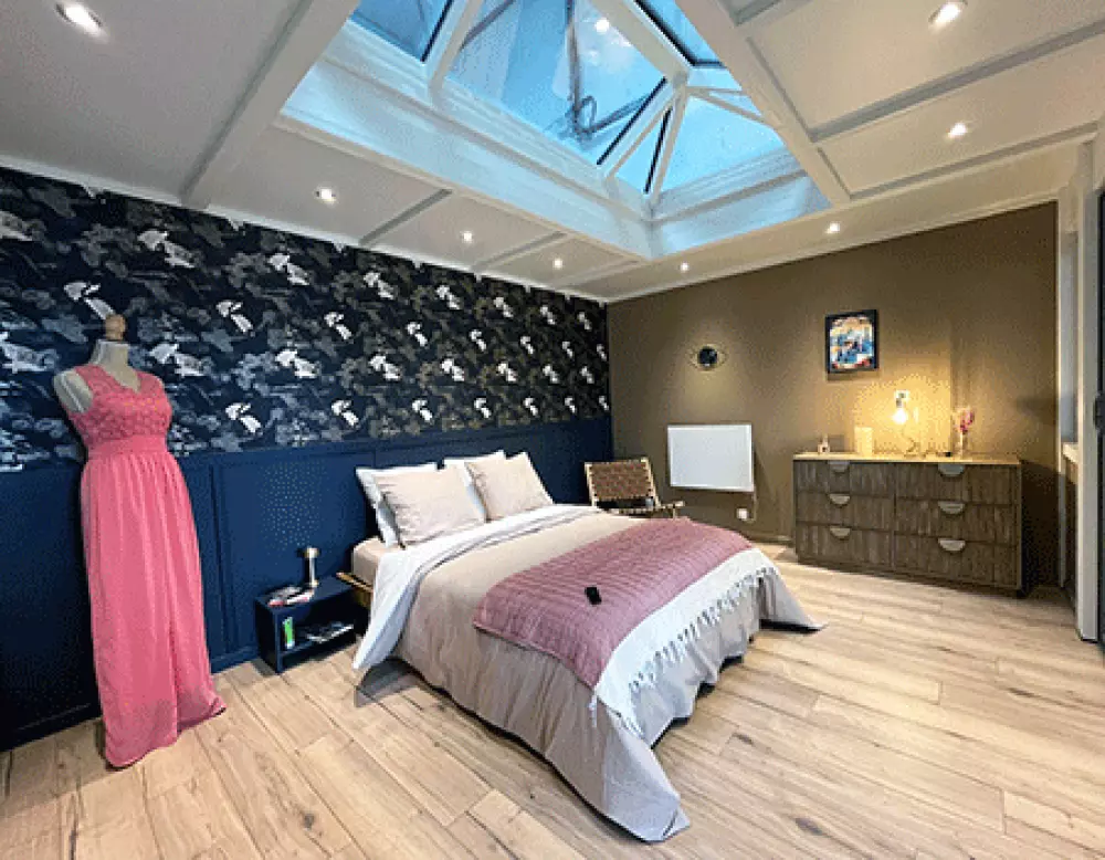 véranda aménagée en chambre à Tours