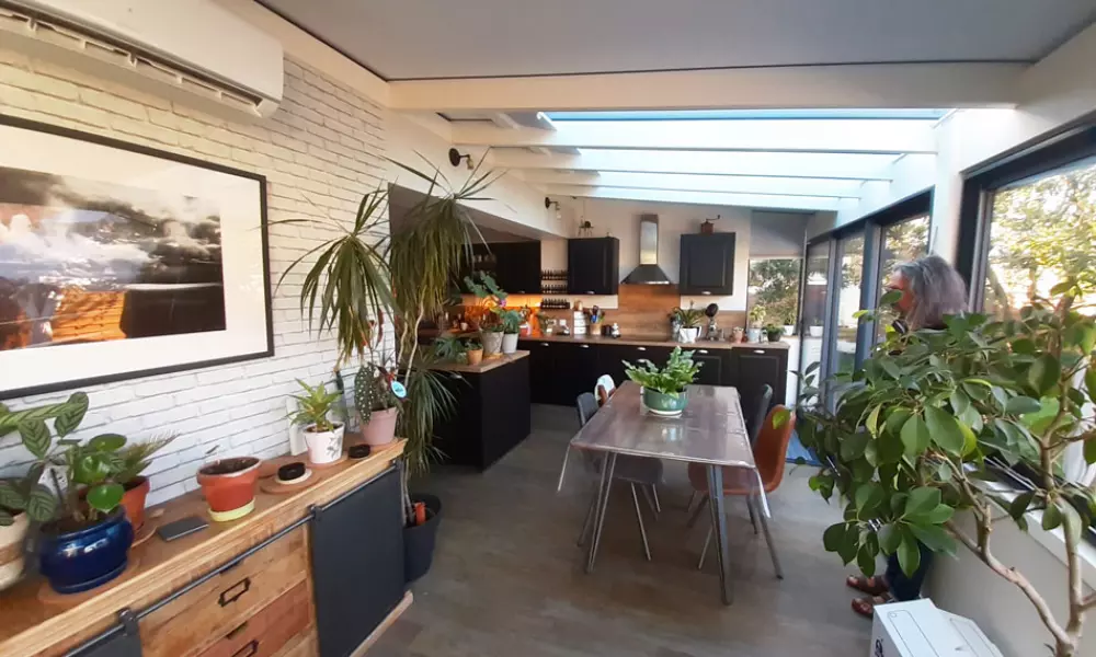 interieur veranda bois alu après réalisation