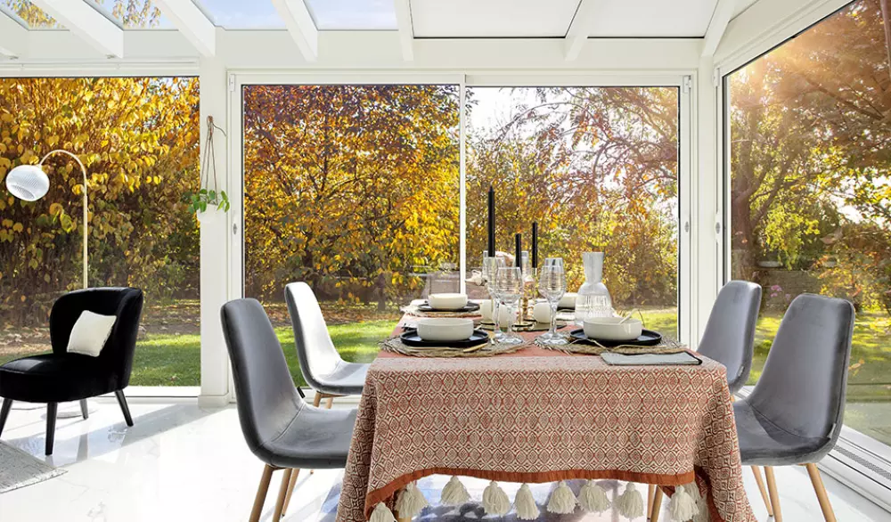 Une véranda salle à manger