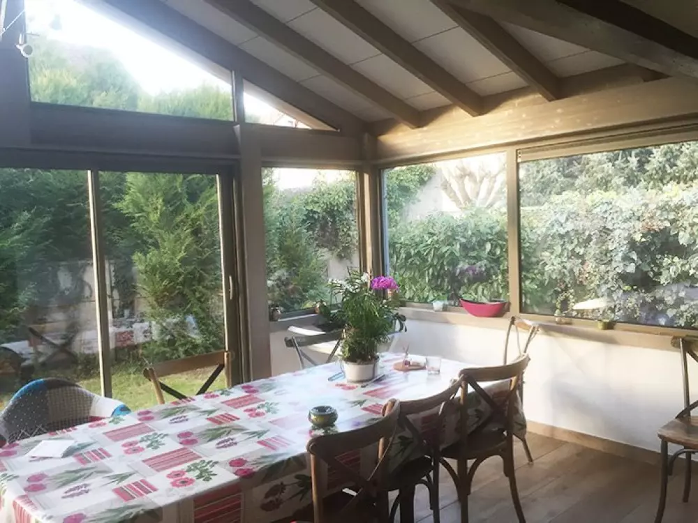 veranda bois à Voisins-le-Bretonneux