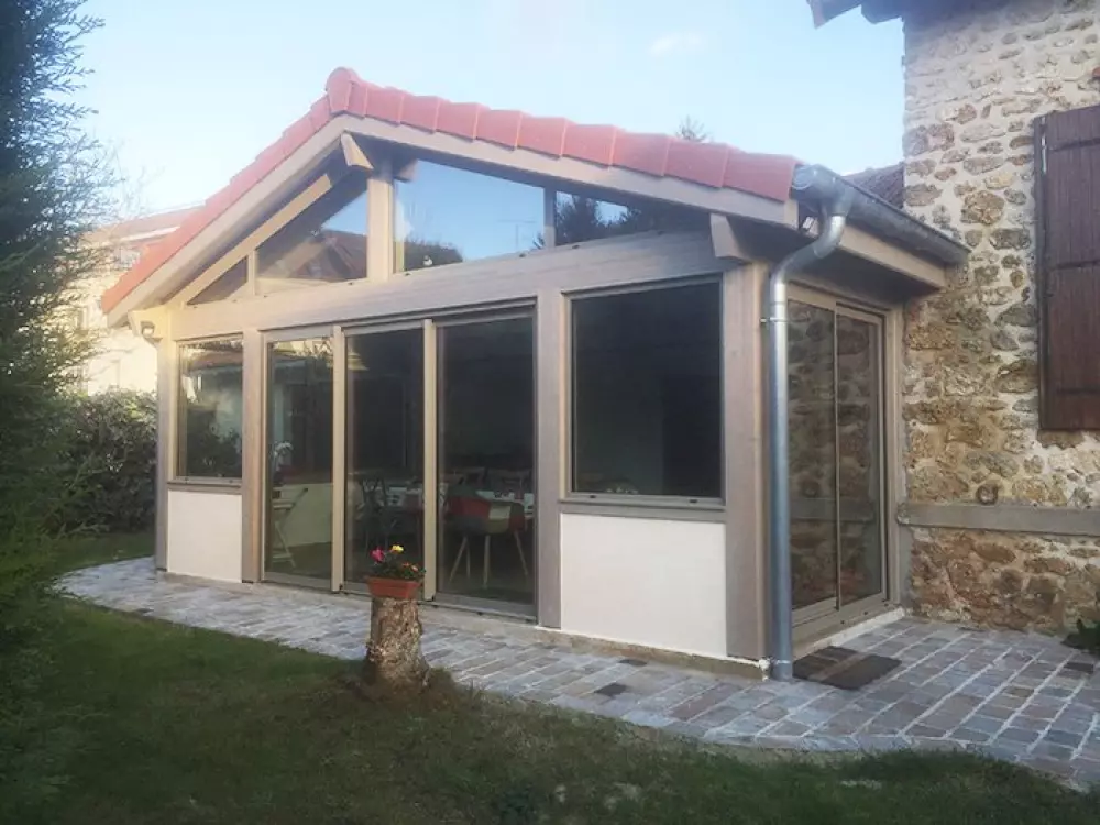 veranda bois à Voisins-le-Bretonneux