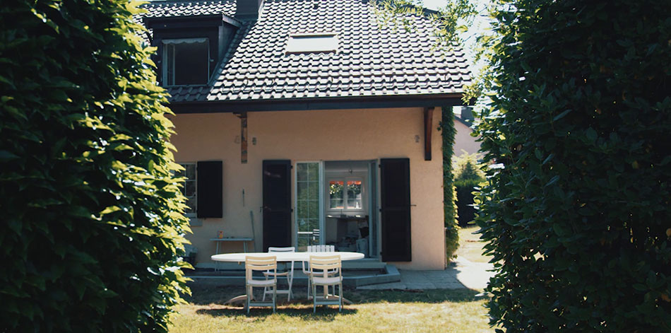 maison avant pose d'une véranda bois alu en Suisse