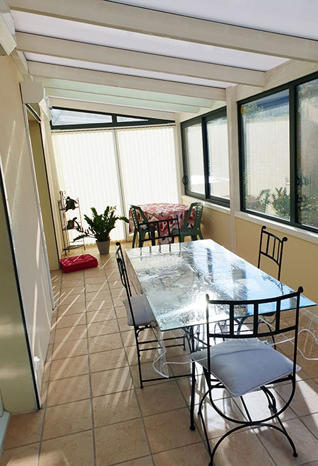 veranda pilotis